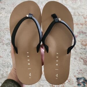 Reef Tan and Black Sandals
